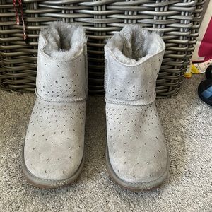 UGG GIRLS BOOTS SIZE 5